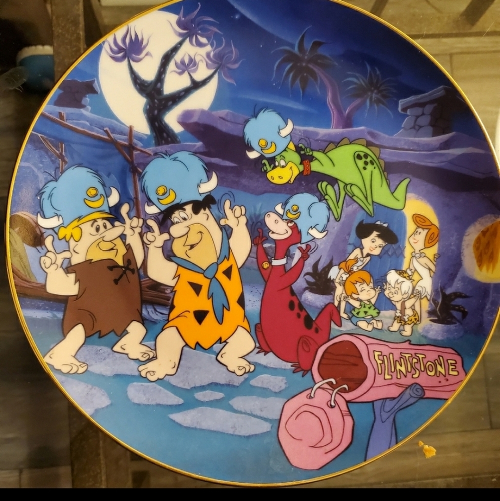 Franklin Mint Flintstones plate gold rim ..lookd New